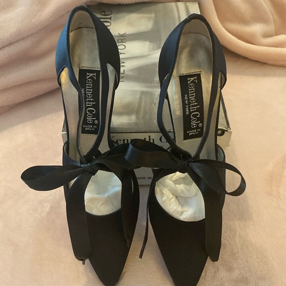 Kenneth Cole Peau De Soie evening shoe leather sole size 7 - Picture 1 of 9